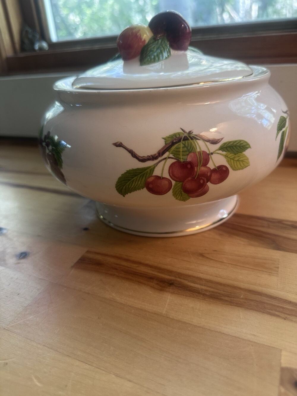 Vintage Telaflora fruit serving bowl